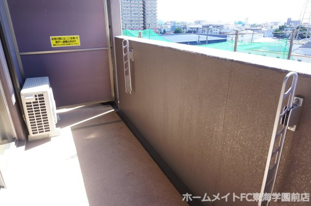 熊本市中央区世安１丁目の賃貸マンションのバルコニー