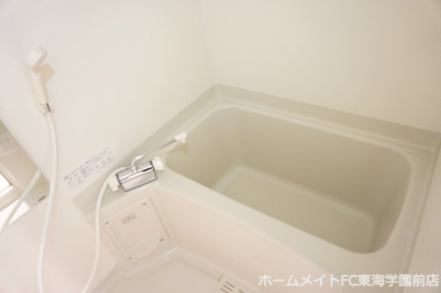 熊本市中央区世安１丁目の賃貸マンションの浴室