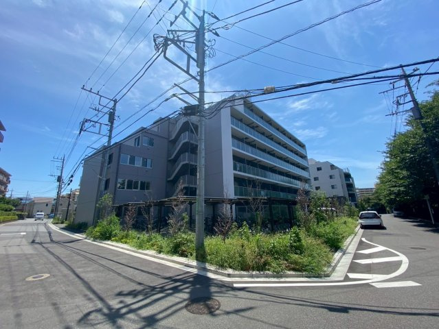 T-stage Keisei Higashinakayamaの外観