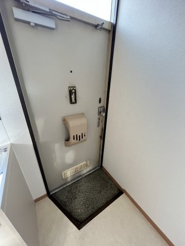 菊池コーポの玄関