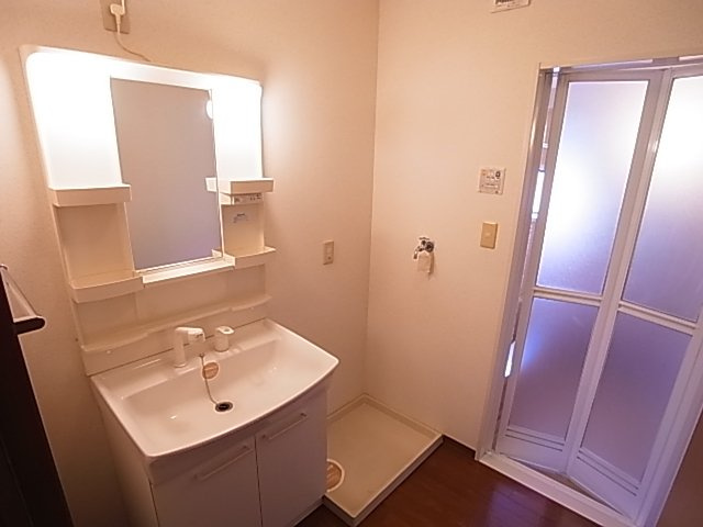 神戸市北区鈴蘭台西町６丁目のテラスの洗面所