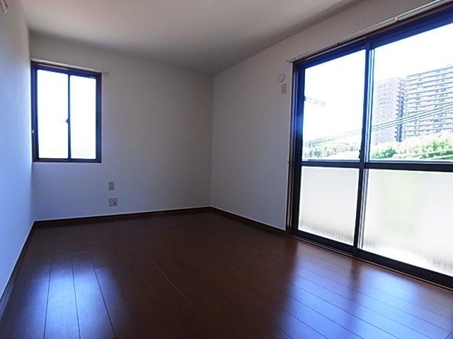 神戸市北区鈴蘭台西町６丁目のテラスの内装|洋室