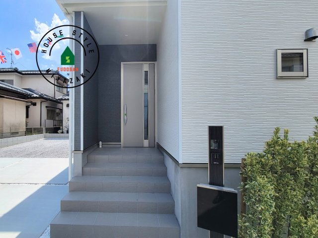 宮崎市本郷南方第1-1棟（1号棟）の玄関|おでかけの時も帰った時も、「我が家」を最初に感じでもらえる素敵な空間に。