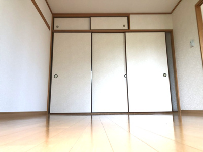 【寝室】 | スリーズマンション