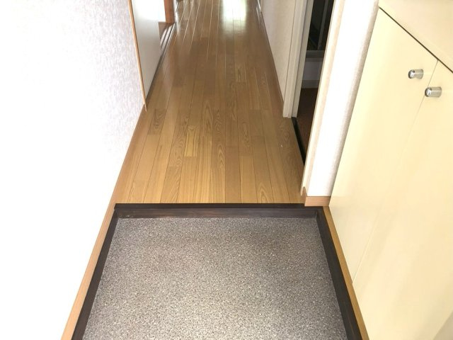 【玄関】 | スリーズマンション