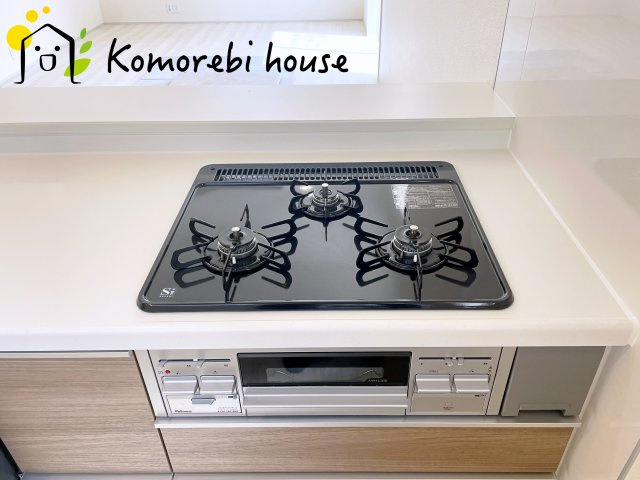 上尾市久保　新築一戸建て　ブルーミングガーデン　01のキッチン|使いやすいキッチンです