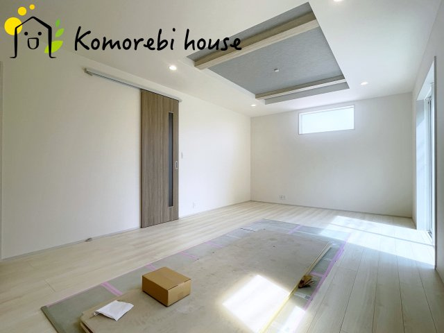 上尾市久保　新築一戸建て　ブルーミングガーデン　01の居間・リビング|使いやすいリビングです