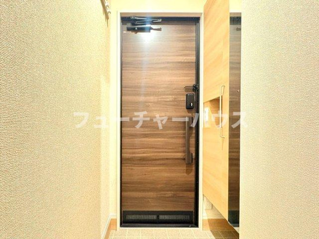 アジュール大成町の玄関
