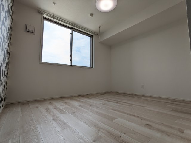 クレストタップ名古屋ウエストの洋室