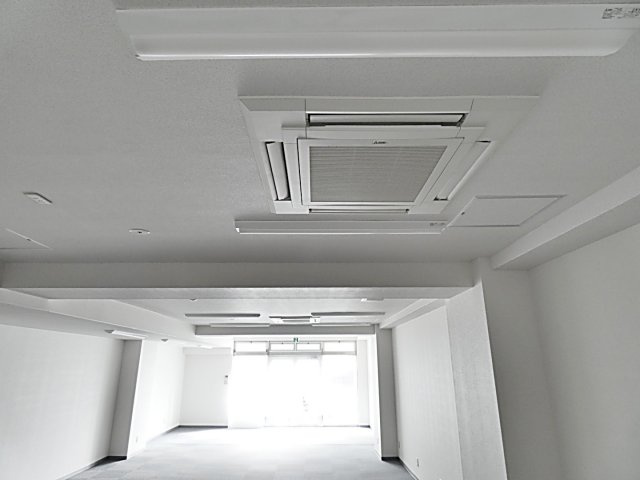 東名ビルディングの設備|ビルドインエアコン