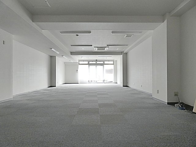 東名ビルディングの居間・リビング|ゆったりとしたリビングです