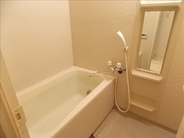 アソシア高社の浴室|写真は３０３号室のものです