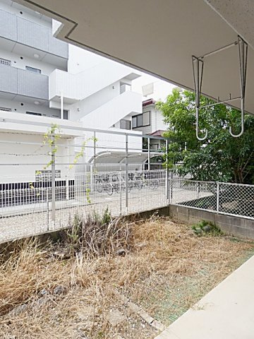 シャンポール高社の庭|たまにはお庭で休日を過ごしてみるのもよいかもしれません