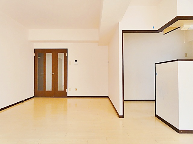 シャンポール高社の居間・リビング|居間です