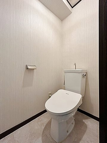 ハイツ白山のトイレ|ゆったりとした空間のトイレです