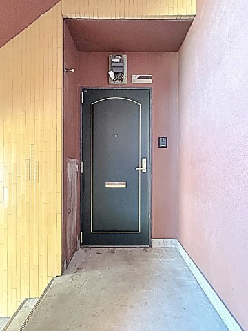 バトー・プレジールの玄関|毎日通る玄関はこちらです