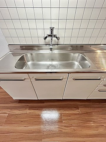 バトー・プレジールのキッチン|キッチンでお料理をお楽しみください