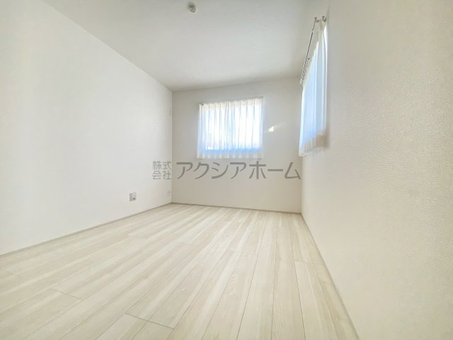 入間市黒須2丁目・全1棟　新築一戸建　～駅徒歩9分・角地～の子供部屋|2階洋室6帖(北側)