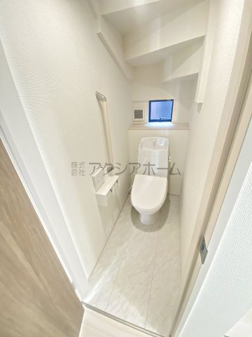 入間市黒須2丁目・全1棟　新築一戸建　～駅徒歩9分・角地～のトイレ