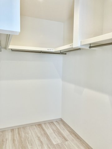 新築戸建・建売　郡山市富久山町福原　スマート・ワン シティ　全4棟の収納|WICはハンガーパイプがついているので衣類がきれいに整理整頓できます！