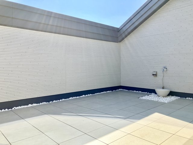 新築戸建・建売　郡山市富久山町福原　スマート・ワン シティ　全4棟のバルコニー|青空リビングは7.6帖で広々！南向きで陽当たりが良くお洗濯物も良く乾きそうです！