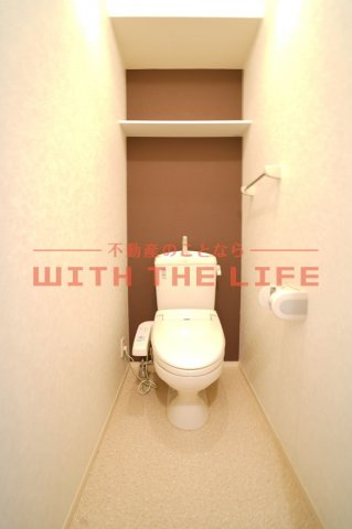 オリーヴァ東合川【10，000円キャッシュバック対象物件】のトイレ|ゆったりとした空間のトイレです