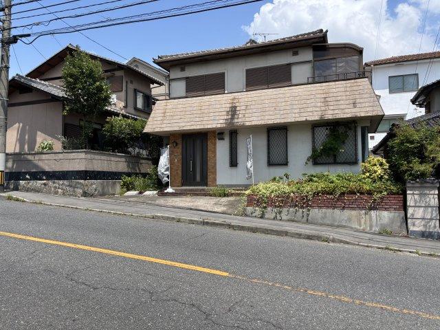 売土地　毘沙門台3丁目の前面道路含む現地写真