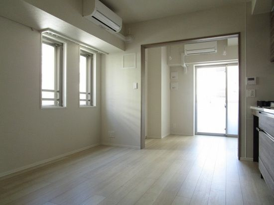 アトラス秋葉原アロマコートの居間・リビング