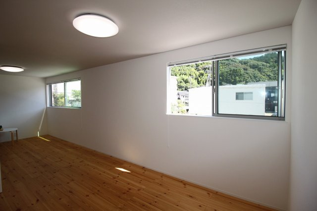 神田　中古戸建　①【未入居物件】　（全2棟）の洋室|2Ｆ　12.0帖