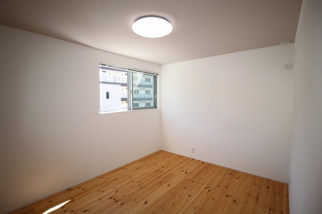 神田　中古戸建　①【未入居物件】　（全2棟）の洋室|2Ｆ　12.0帖