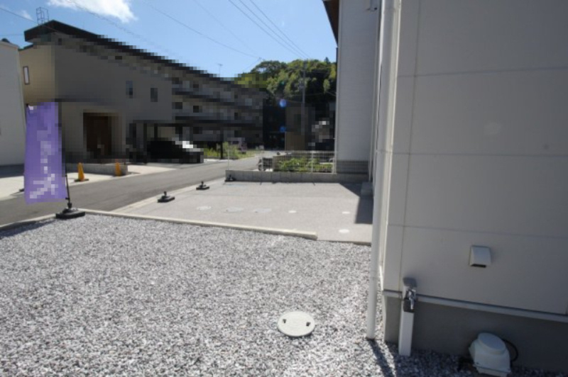 神田　中古戸建　①【未入居物件】　（全2棟）の駐車場