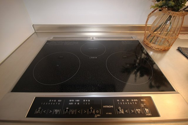 神田　中古戸建　①【未入居物件】　（全2棟）のキッチン|ＩＨクッキングヒ－ター