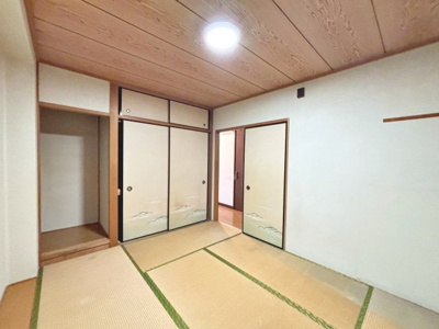 【和室】 | 浜寺石津町中３丁　中古一戸建 | 【和室】和室ございます♪一息つく時の癒しの空間や客間にも使えますね！お子様のお昼寝スペースにもぴったりです♪