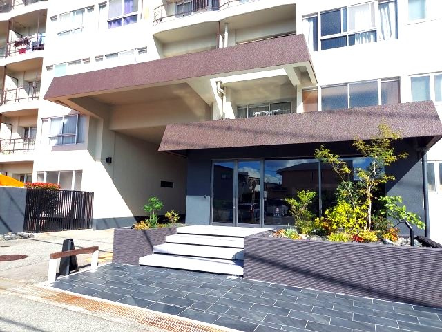 宝塚御殿山マンションのエントランス