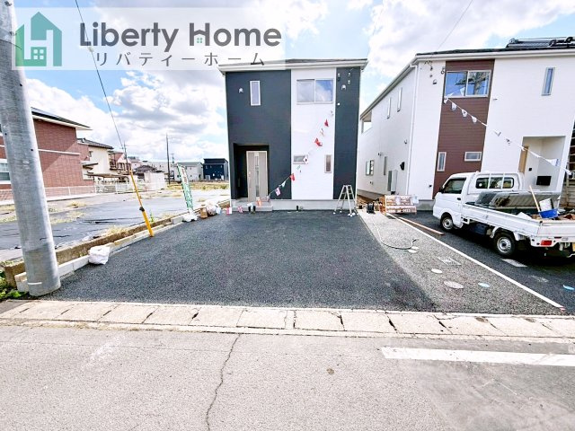 結城市結城第40　新築戸建　2号棟の駐車場