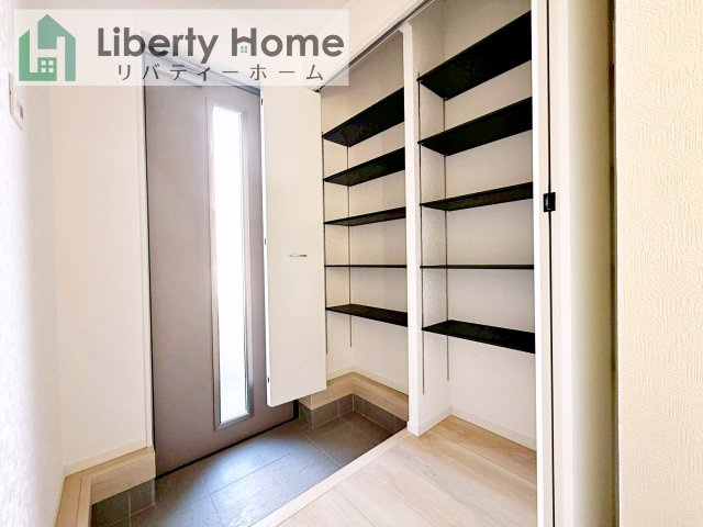 結城市結城第40　新築戸建　2号棟の玄関