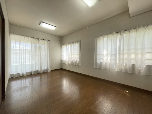 【居間・リビング】の画像
