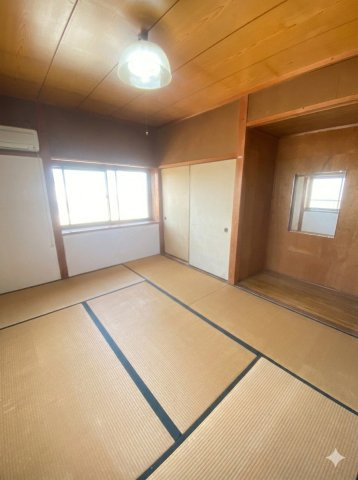 【和室】 | 山鹿市方保田 | ☆2面採光で明るい2階6.0帖和室！☆押入付き！☆