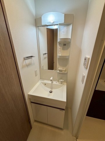 大阪市西区靱本町２丁目の賃貸マンションの洗面所