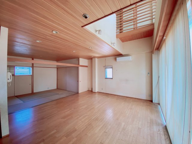 半田市更生町2丁目の居間・リビング|2F：リビング15.2帖