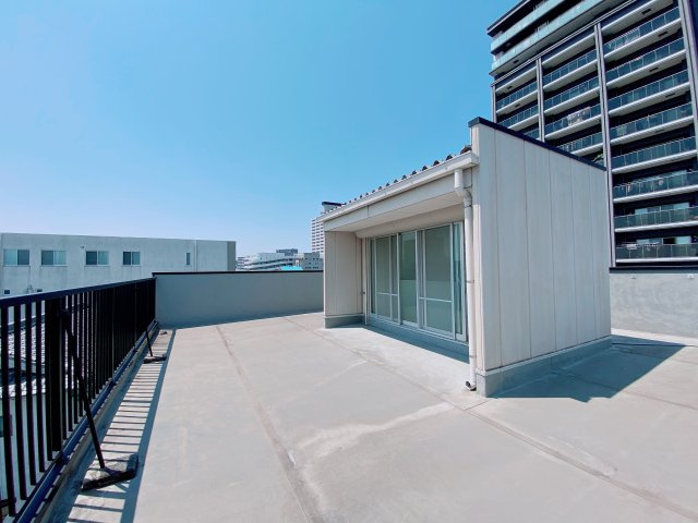 半田市更生町2丁目のバルコニー|屋上②
