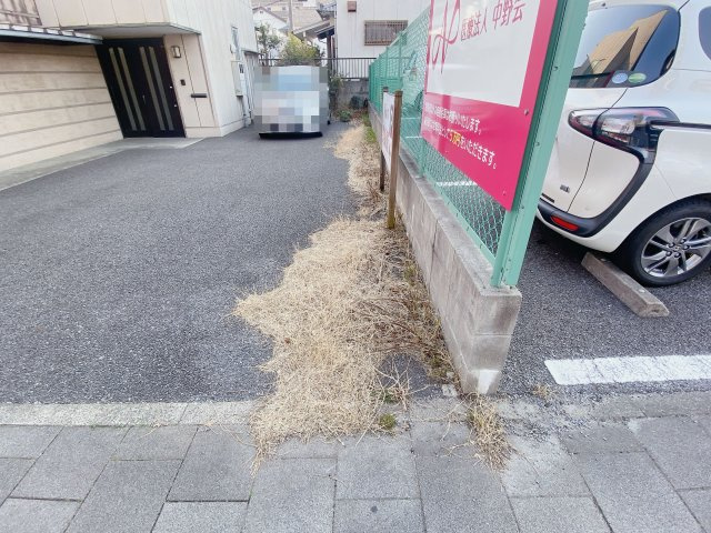 半田市更生町2丁目の駐車場|縦列駐車で、4～5台駐車可能です