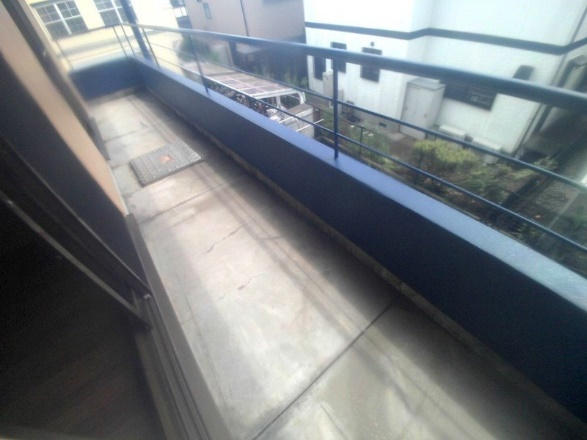 ウィングマンションのバルコニー