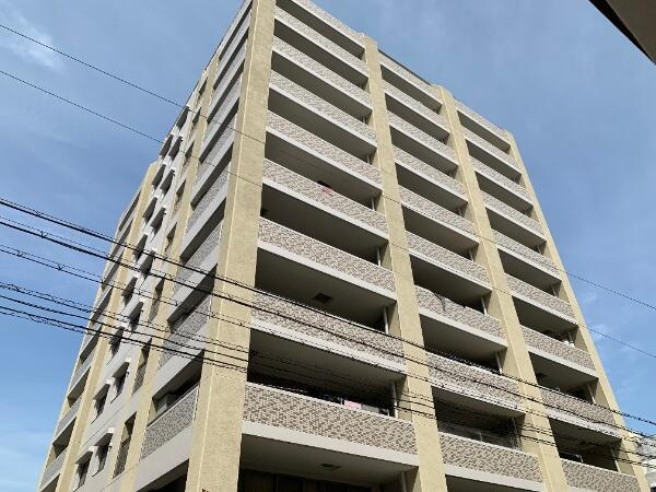 ネバーランド江坂垂水町の外観