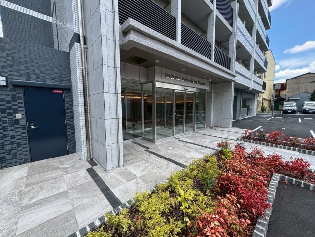 大阪市福島区海老江６丁目の賃貸マンションのエントランス