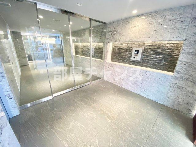 ワールドアイ名古屋城北のエントランス