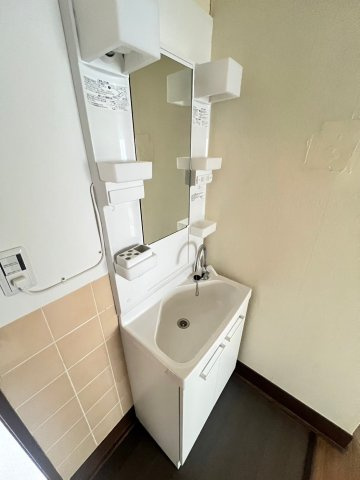 塩屋町字大谷戸建の洗面所