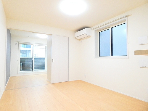 ルミケオ大手町の居間・リビング|リビングダイニング　別角度