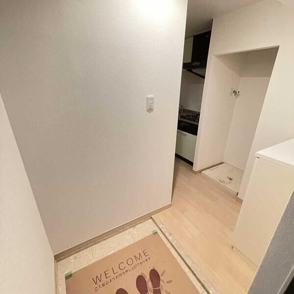 アクアスイート新大阪の玄関