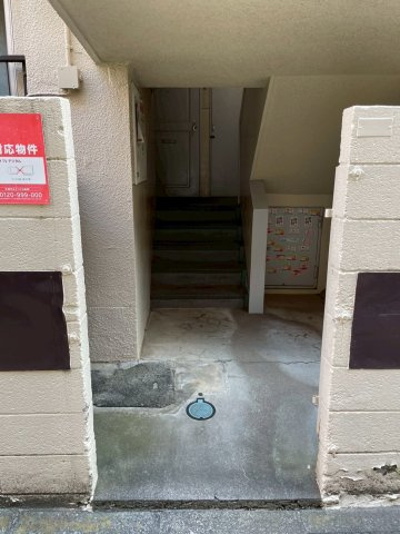 浜野マンションのエントランス